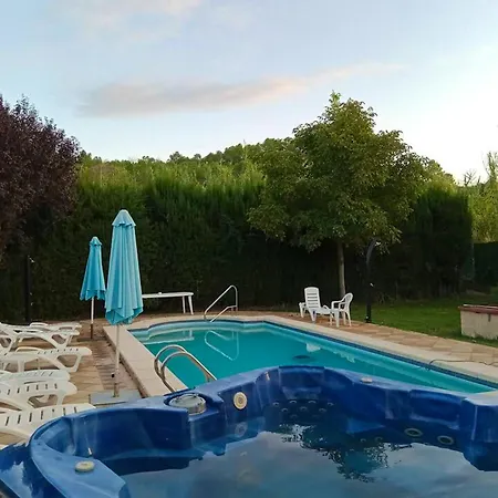 シャレー 5 Bedrooms Chalet With Shared Pool Jacuzzi And Terrace At *