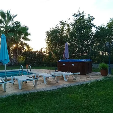 5 Bedrooms Chalet With Shared Pool Jacuzzi And Terrace At シャレー