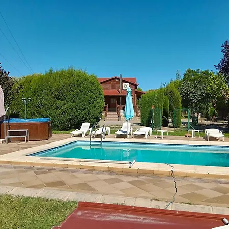 5 Bedrooms Chalet With Shared Pool Jacuzzi And Terrace At シャレー *